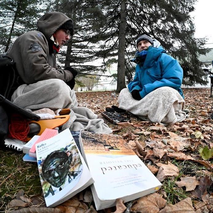 Non-binary Montrealer on hunger strike to get 'X' gender marker on Quebec health card